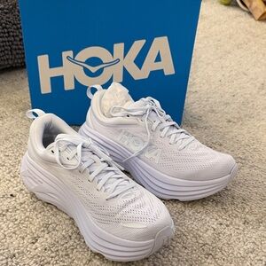 NIB Hoka Bondi 8 Running Shoes sz 8